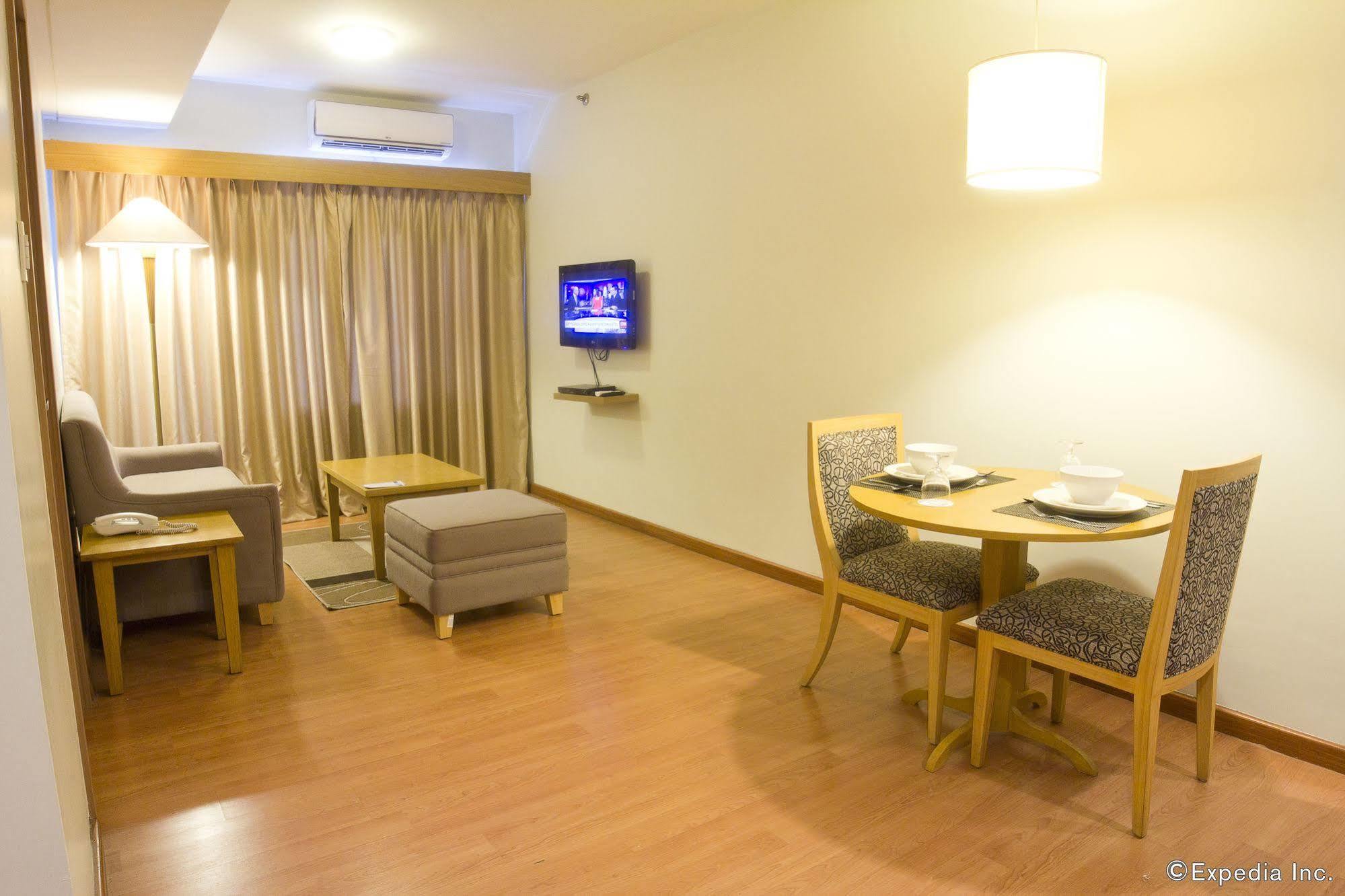 One Pacific Place Serviced Residences Makati City Luaran gambar